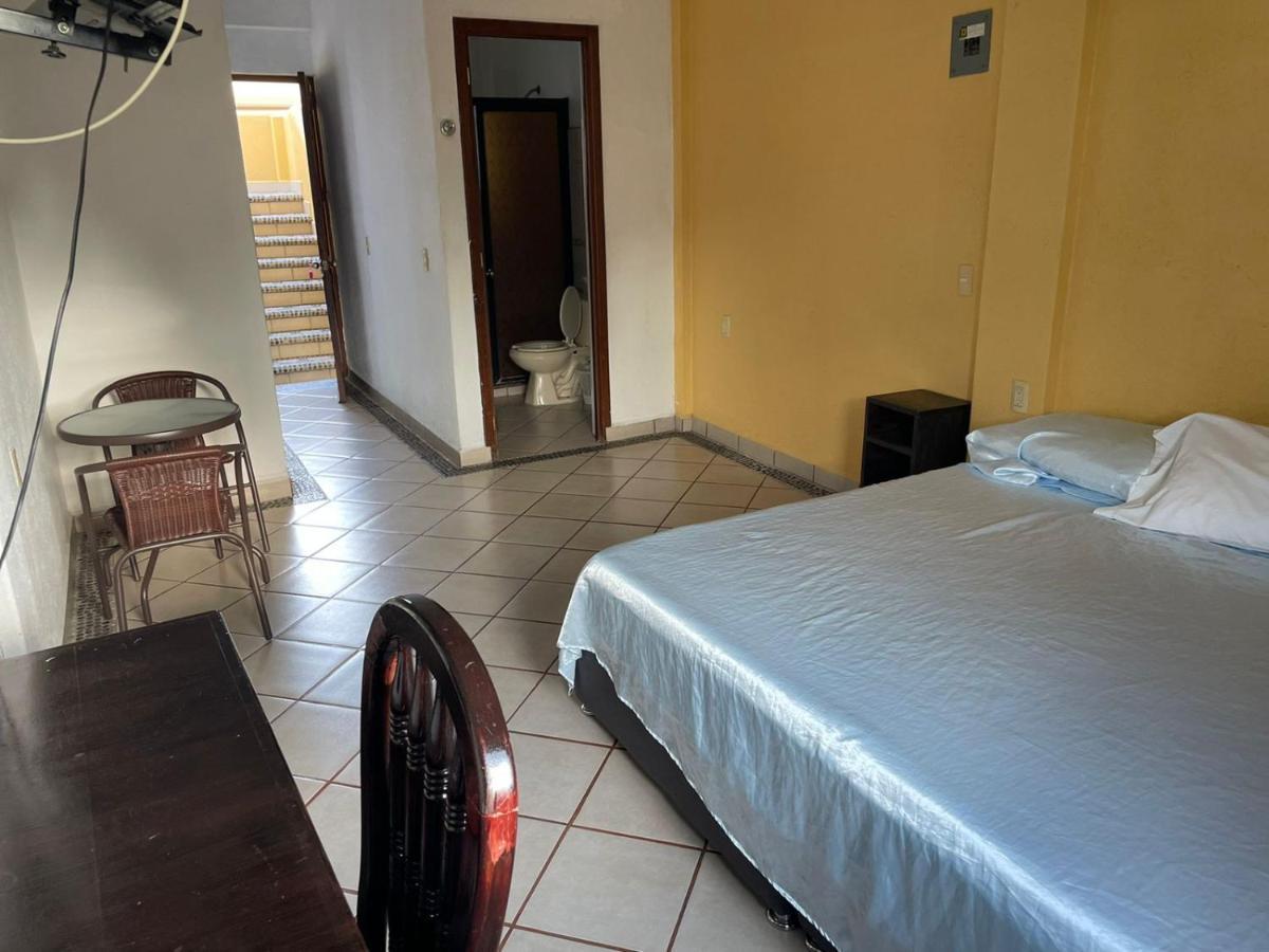 Hotel Roble Zihuatanejo Exteriör bild